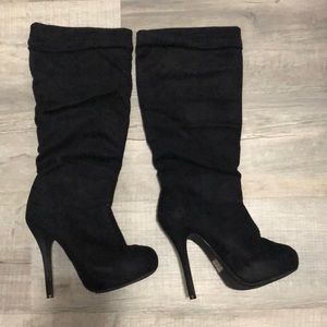 Women’s black suede pull up boots